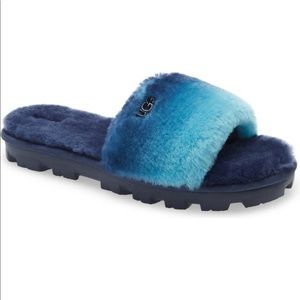 NEW - UGG SLIPER